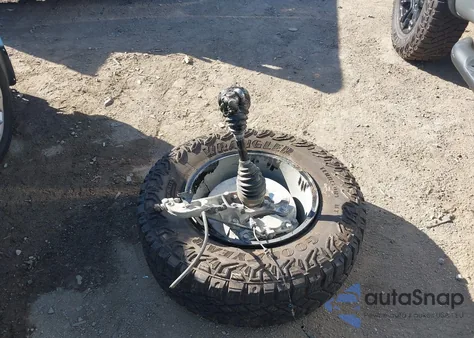 2023 Chevrolet Silverado 1500 4Wd Short Bed Zr2 z USA, uszkodzony, nr VIN 3GCUDHEL7PG330201